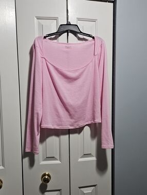 NWT Y2K Style Scoop Neck Ribbed Henley T-shirt